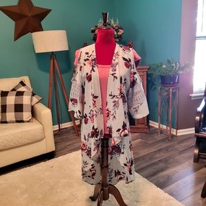 NWOT-Star Scene Cold Shoulder Cardigan